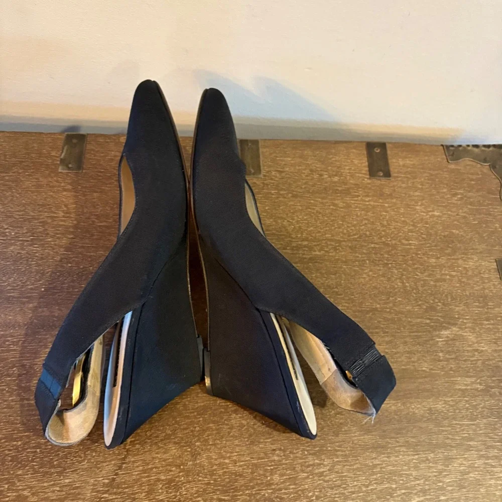 Martinez Valero Black‎ Ribbed Fabric Wedge Slingback Pumps Gold Buckle 9 AA